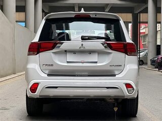 2021 Mitsubishi Outlander III Рестайлинг 3, белый, 1713000 рублей, вид 4