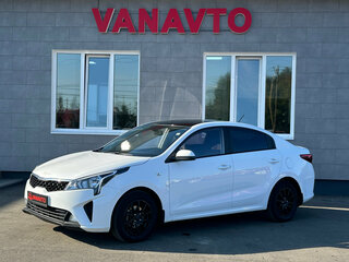 2022 Kia Rio IV Рестайлинг, белый, 1690000 рублей, вид 1