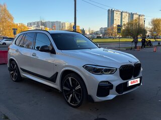 2019 BMW X5 40i IV (G05/G18), белый, 4950000 рублей, вид 2