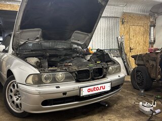 2001 BMW 5 серии 520i IV (E39) Рестайлинг, серебристый, 500000 рублей, вид 5