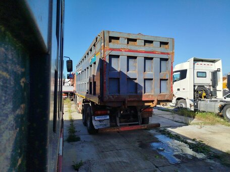 2021 Sinotruk Howo ZZ3407, красный, 2176000 рублей, вид 4