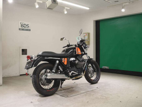 2013 Moto Guzzi V7 Spezial, чёрный, 430000 рублей, вид 5