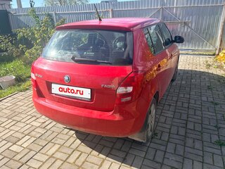 2013 Skoda Fabia II Рестайлинг, красный, 1050000 рублей, вид 2