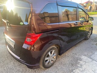2011 Honda Freed I Рестайлинг, красный, 1100000 рублей, вид 4