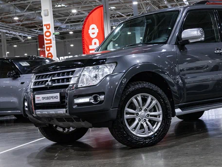 2017 Mitsubishi Pajero IV Рестайлинг 2, серый, 3200000 рублей, вид 2