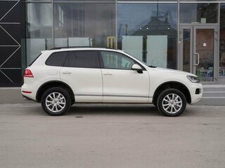 2011 Volkswagen Touareg II, белый, 1750000 рублей, вид 4