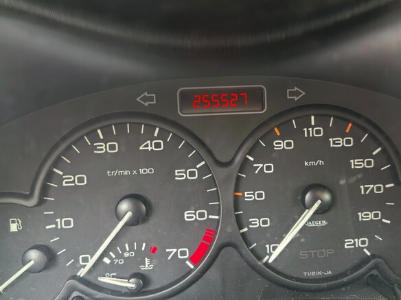2001 Peugeot 206, красный - вид 8