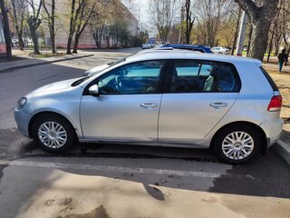 2011 Volkswagen Golf VI, серебристый, 550000 рублей, вид 3