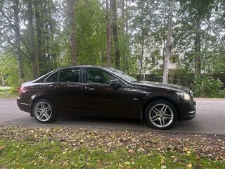 2012 Mercedes-Benz C-Класс 200 III (W204) Рестайлинг, коричневый, 1600000 рублей, вид 2