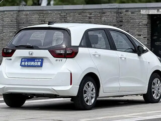 2023 Honda Fit Crosstar IV Рестайлинг, белый, 1421290 рублей, вид 3