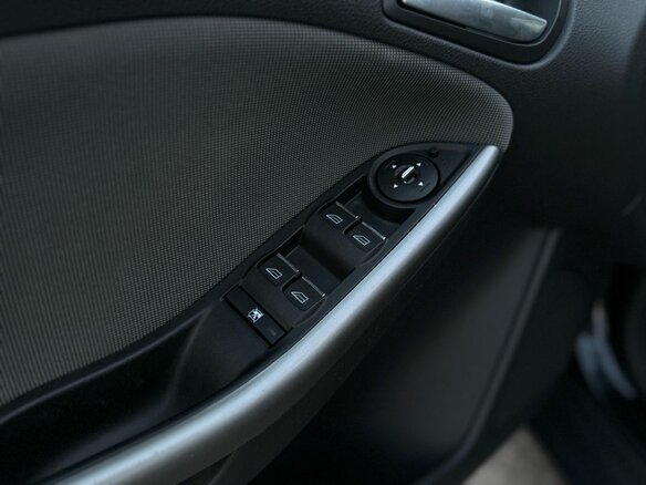 2012 Ford Focus III, чёрный - вид 11