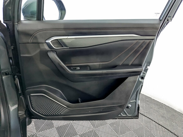 2024 Geely Okavango I Рестайлинг, серый, 2720000 рублей - вид 25
