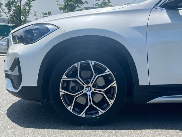 2022 BMW X1 Long 20Li sDrive II (F48) Рестайлинг, белый, 1635000 рублей - вид 15