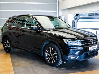 2019 Volkswagen Tiguan II, чёрный, 2175000 рублей, вид 3