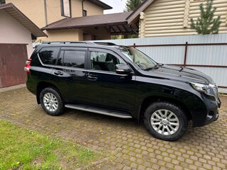 2016 Toyota Land Cruiser Prado 150 Series Рестайлинг 1, чёрный, 3750000 рублей, вид 3
