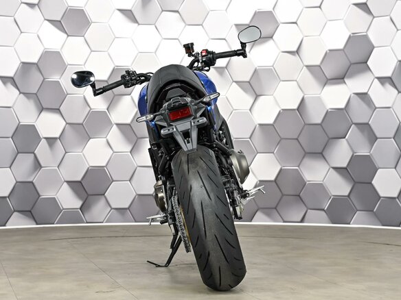 2023 Yamaha XSR900, синий, 1277000 рублей - вид 5