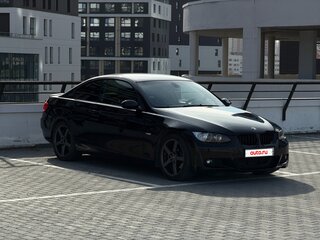 2009 BMW 3 серии 320i V (E90/E91/E92/E93), чёрный, 1350000 рублей, вид 3