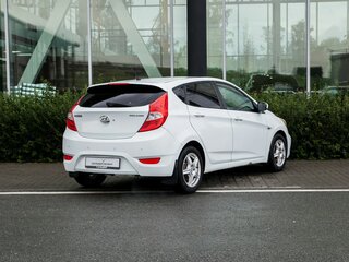 2012 Hyundai Solaris I, белый, 560000 рублей, вид 2