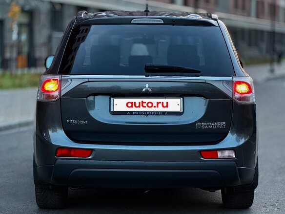 2013 Mitsubishi Outlander III, серый - вид 7