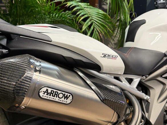 2019 Triumph Speed Triple, белый, 1250000 рублей - вид 16