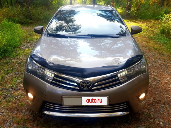 2014 Toyota Corolla XI (E160, E170, E180), золотистый, 1800000 рублей - вид 4