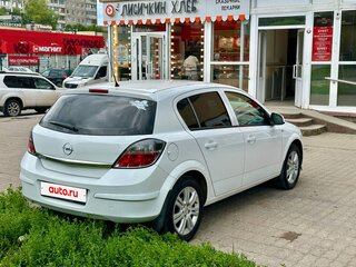 2011 Opel Astra H Рестайлинг, белый, 460000 рублей, вид 5