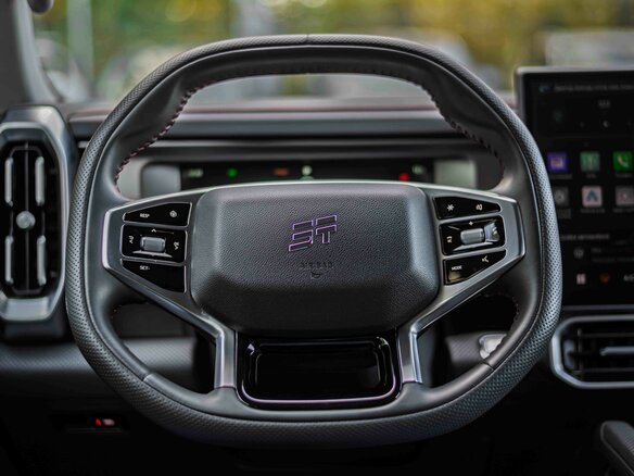 2024 Jetour T2, коричневый, 3099000 рублей - вид 6