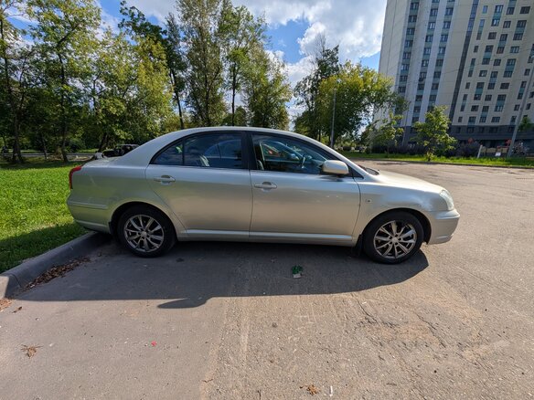 2006 Toyota Avensis II, серебристый - вид 1