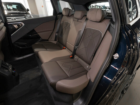 2026 BMW X3 Long 30L xDrive IV (G45/G48), чёрный, 7090000 рублей - вид 12