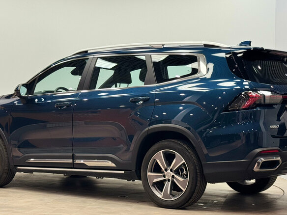 2025 Geely Okavango I Рестайлинг, синий, 2750000 рублей - вид 2
