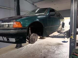 1991 BMW 3 серии 316i III (E36), зелёный, 290000 рублей, вид 4