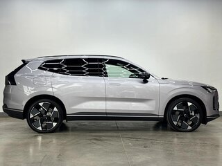 2025 Volvo XC70 III, серебристый, 6990000 рублей, вид 4