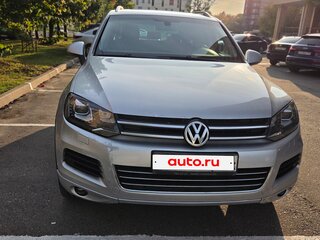 2010 Volkswagen Touareg II, серый, 1700000 рублей, вид 3