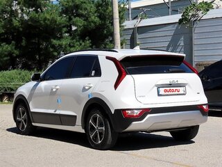 2023 Kia Niro II, белый, 1990000 рублей, вид 3