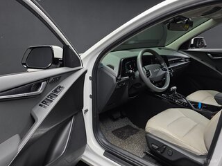 2023 Kia Niro II, белый, 2098000 рублей, вид 5