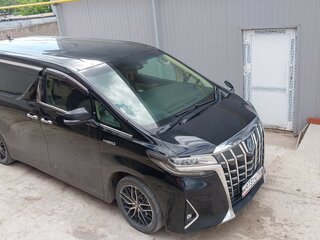 2018 Toyota Alphard III Рестайлинг, чёрный, 3500000 рублей, вид 4