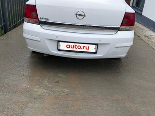 2011 Opel Astra H Рестайлинг, белый, 400000 рублей, вид 3