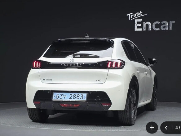 2021 Peugeot 208 II, белый - вид 3