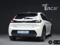 2021 Peugeot 208 II, белый - вид 3