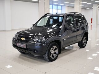 2017 Chevrolet Niva I Рестайлинг, коричневый, 846000 рублей, вид 1