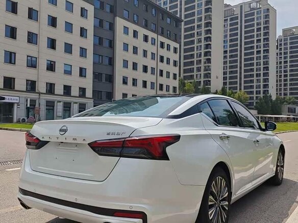 2023 Nissan Altima VI (L34) Рестайлинг, белый, 1895000 рублей - вид 1