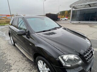 2011 Mercedes-Benz M-Класс 350 II (W164) Рестайлинг, чёрный, 1370000 рублей, вид 2