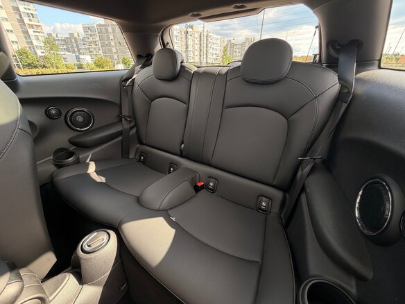 2019 Mini Hatch Cooper III (F55/F56) Рестайлинг, синий - вид 19