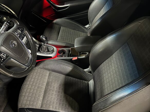 2012 Opel Astra GTC J Рестайлинг, белый, 750000 рублей - вид 7