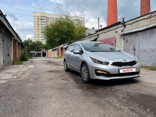 2017 Kia Ceed II Рестайлинг, серебристый, 1365000 рублей, вид 4