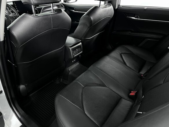 2021 Toyota Camry VIII (XV70) Рестайлинг, белый - вид 10