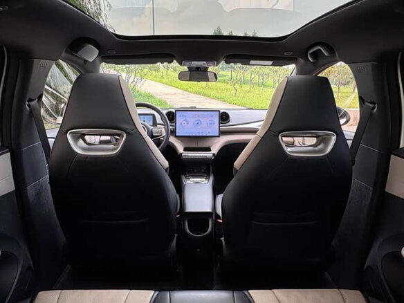 2024 BYD Dolphin 44.9 kWh I, белый, 1630000 рублей - вид 17