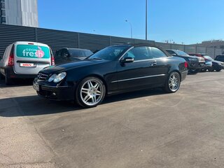 2006 Mercedes-Benz CLK-Класс 200 II (W209) Рестайлинг, чёрный, 2100000 рублей, вид 1