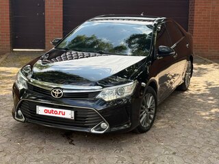 2015 Toyota Camry VII (XV50) Рестайлинг, чёрный, 1840000 рублей, вид 2