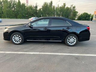 2014 Toyota Camry VII (XV50), чёрный, 1360000 рублей, вид 3